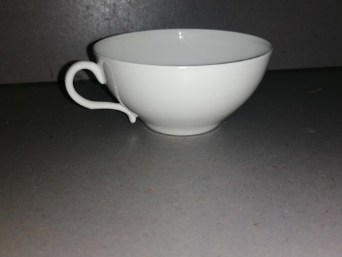 Tasse blanche porcelaine - tasse,
