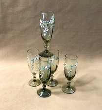 1 verre à liqueurs en verre vert émaillé LEGRAS 9,3 cm MONTJOYE SAINT DENIS