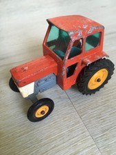 Ancien Tracteur Massey