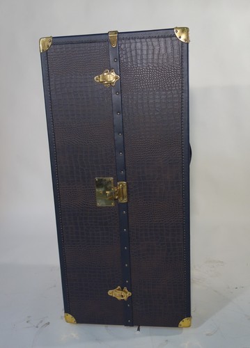 Malle armoire avec simili - avec, un
