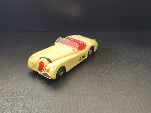 Miniature corgi jaguar 120 - miniature,