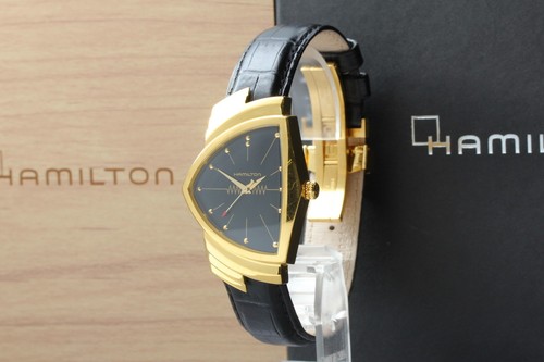Presque comme neuve dans - *, sa
