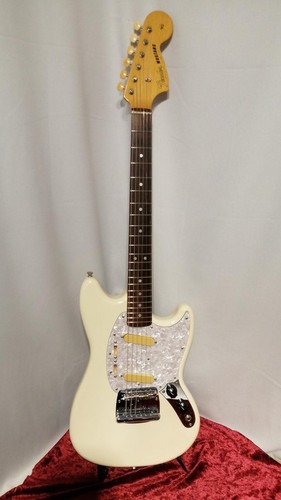 Guitare - (fender, japan)