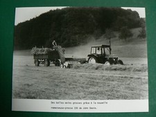 photo de tracteur / machine agricole : ramasseuse presse 330 JOHN DEERE 