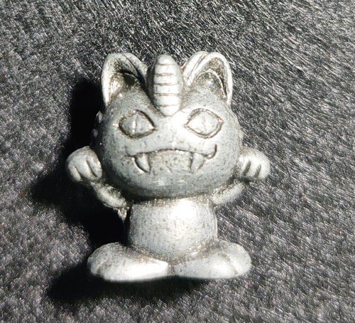 Pokemon metal figure