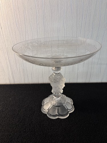 Grand compotier pied visage - , en