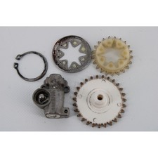 POMPE A HUILE TRONCONNEUSE