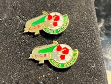 f 2 PINS PIN  FOOTBALL SOCCER