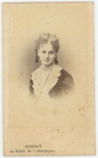 CDV circa 1865. Femme