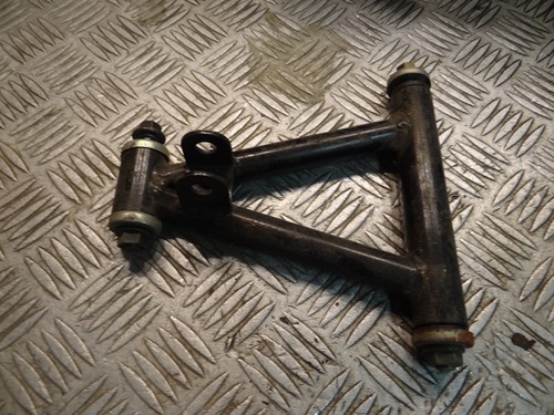 Triangle inférieur avant - triangle,