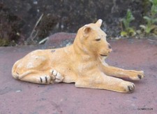 BRITAINS 1972 : ANIMAUX SAUVAGES ZOO CIRQUE / LIONNE COUCHE