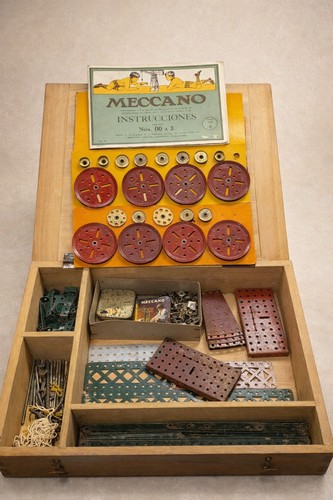 Vintage meccano set spain - vintage,