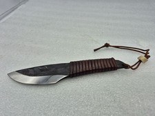 COUTEAU FORGE FIXE LANIERE CUIR JOAN Y LLORENS UNIQUE A LA MAIN 19.5 CM