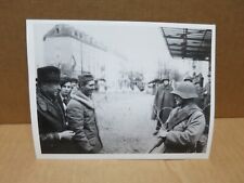 GUERRE 1939-45 campagne de France photo Saint Louis (68) soldat US garde Suisse