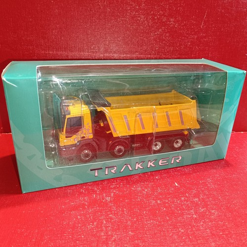 Iveco trakker benne jaune - jaune, 1/43