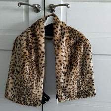 Étole imprimée léopard