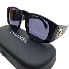 Lunettes de soleil CHANEL