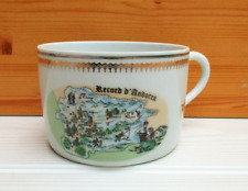 Tasse en porcelaine de Limoges