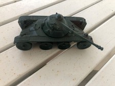 véhicule militaire miniature EBR engin blindé de reconnaissance sans marque