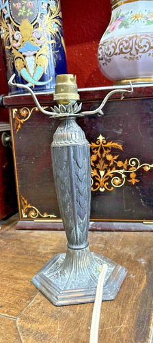 Pied lampe art - art, ancien