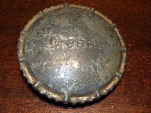 Bouchon essence marqué - , "