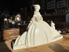 Grande sculpture Art Déco Lejan dame et gazelle faïence craquelée 1930s