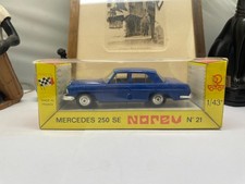 ANCIENNE RARE NOREV PLASTIQUE MERCEDES 250 SE N°21