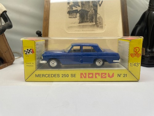 Ancienne rare norev - ancienne, plastique