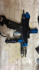 cocker dye paintball bleu et