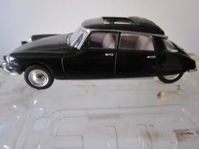 1/43 NOREV VOITURE BERLINE