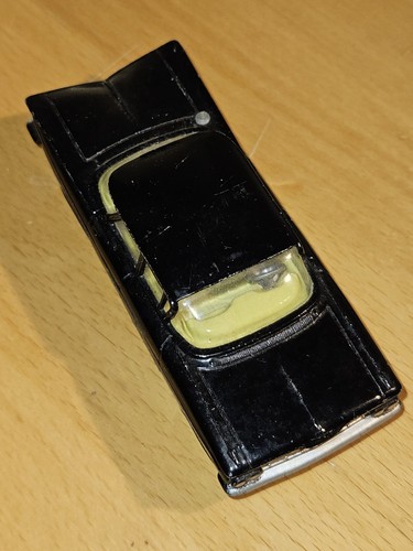 Corgi toys 220 chevrolet - toys,
