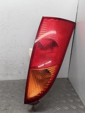 Feu arriere principal droit