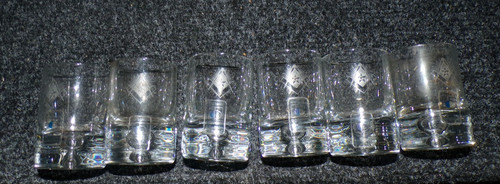 Ancien verres liqueur - ,