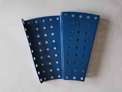 Meccano lot plaques - de,