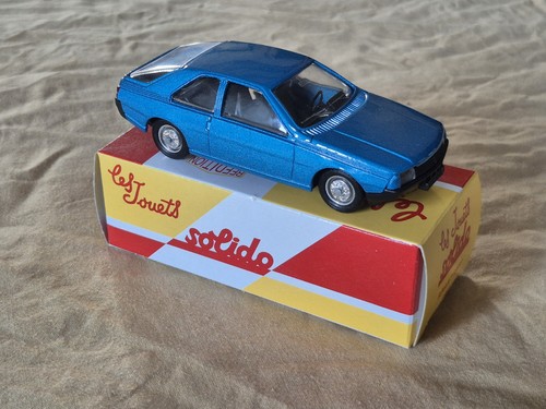Voiture miniature renault - miniature,