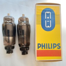 Paire de tubes électroniques