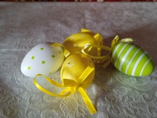 Lot de 4 Oeufs de Pâques à