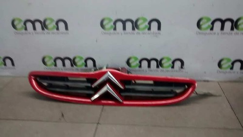 Grille gauche capot - grille,