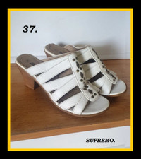 Mule, sabot à talon de couleur blanc de pointure 37 Comme neuve