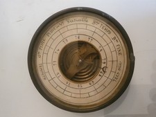 Ancien Baromètre en métal 