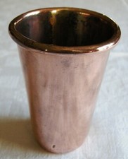 ANCIEN ET RARE GOBELET EN CUIVRE SOUDURES QUEUES D'ARONDE