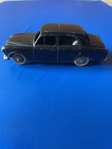 Dinky toys peugeot 403 noir - peugeot,