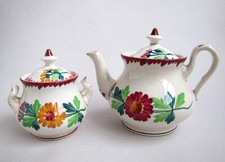 Théière et Sucrier Décor Colmar en Faïence de Sarreguemines France