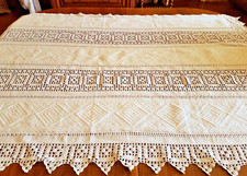 Dessus de lit ou de canapé ancien en coton crocheté - 180 cm x 102 cm