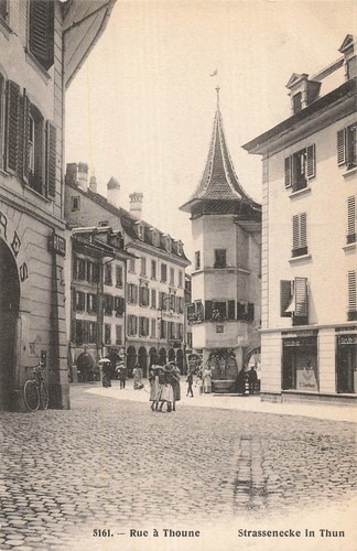 Suisse rue à - -,