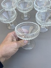 9 coupes à glace signées La