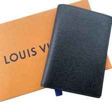 LOUIS VUITTON M64596