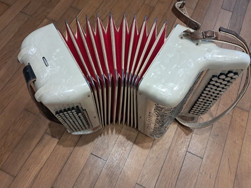 Accordéon chromatique - accordéon,