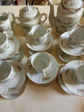 un service a cafe en