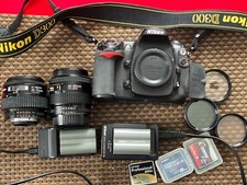 Nikon D300 en bon état + accessoires
